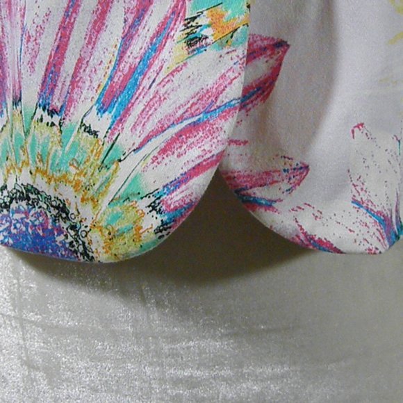 Harvé Bernard Vivacious Spring Blooming Floral Jacket - Picture 10 of 13